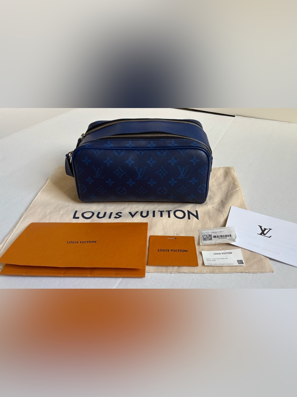 Louis Vuitton - Cobalt Blue Canvas Taigarama Dopp Kit M30849- Pristine Condition - Picture 4 of 15